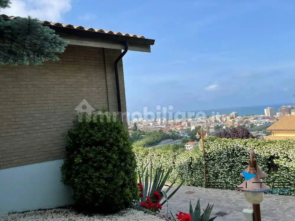 Villa unifamiliare Strada Del Palazzo, Colle del Telegrafo - Colle Scorrano, Pescara - foto 3
