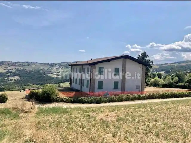 Rustico - Casale in vendita a Toano