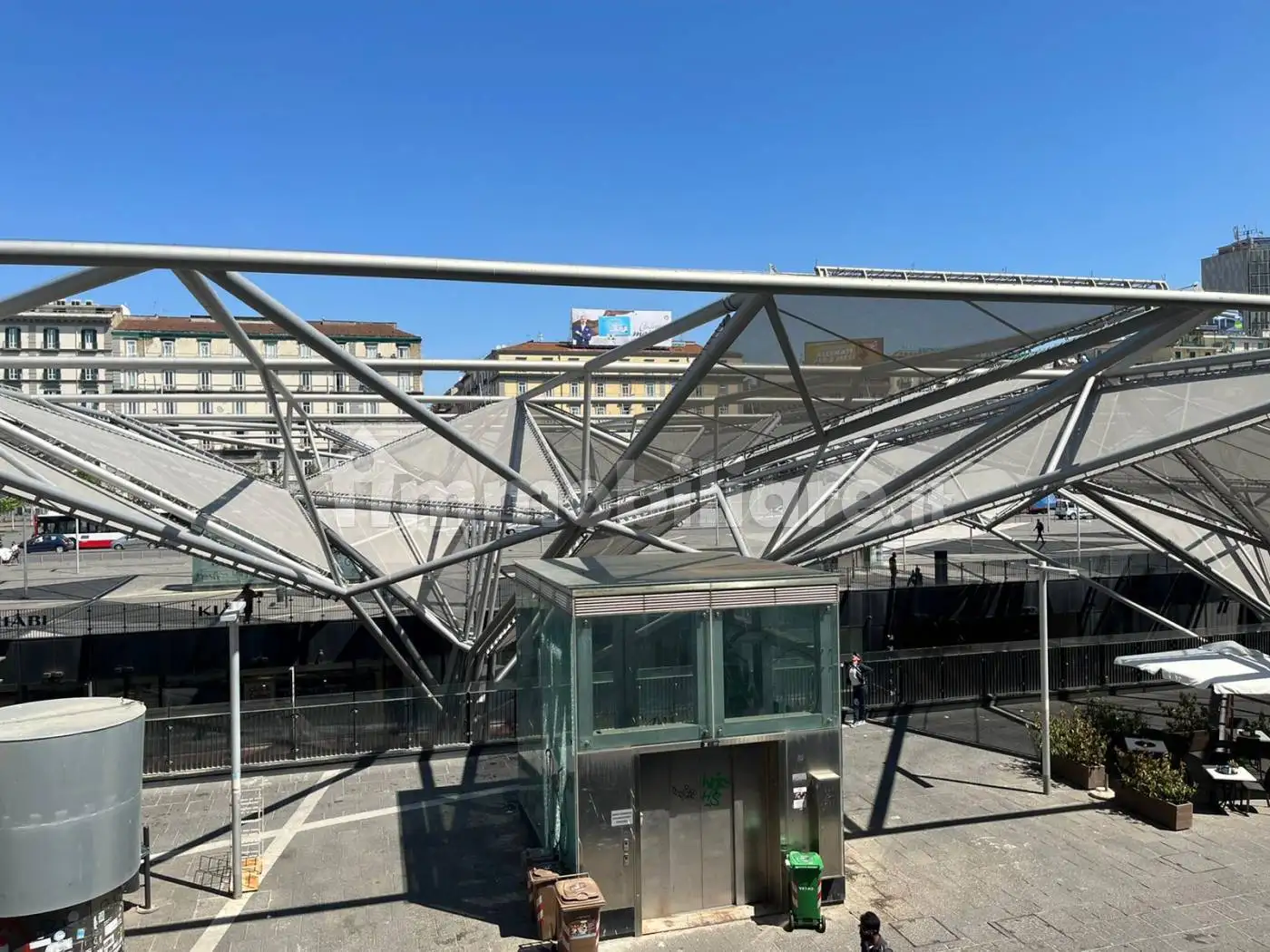 Palazzo - Edificio in vendita a Napoli