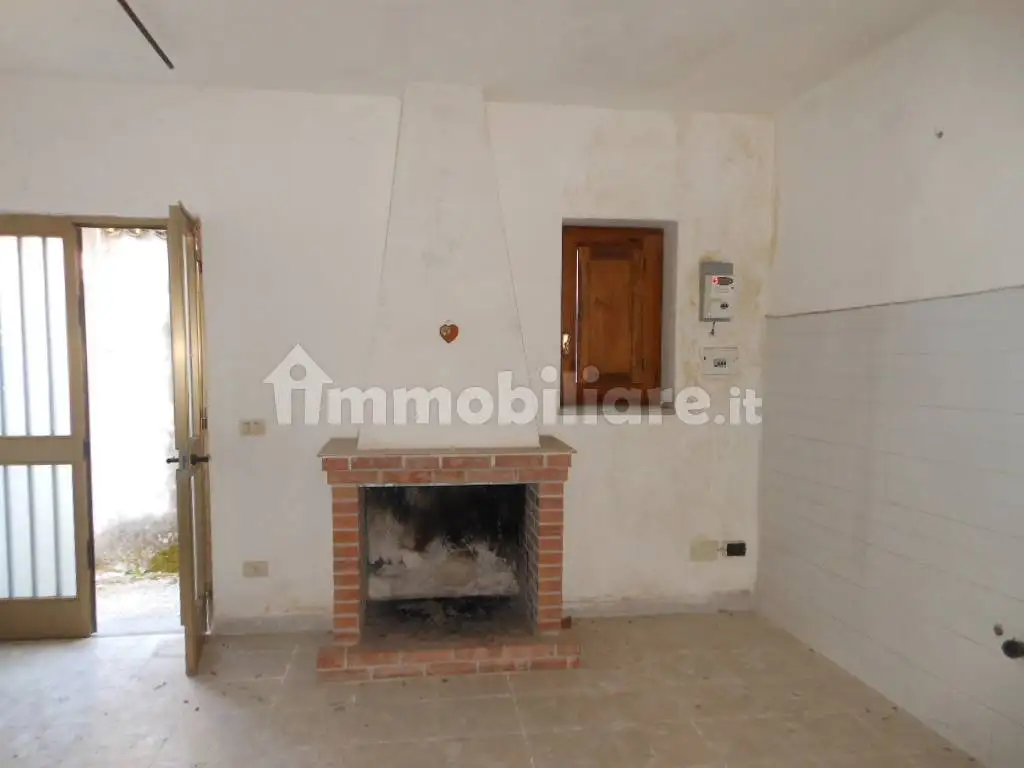 Casa indipendente in vendita a Vairano Patenora