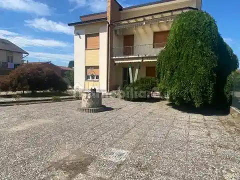 Villa in vendita a Valle Lomellina