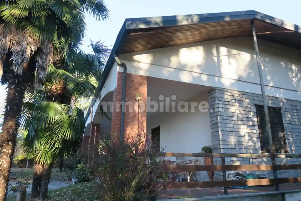 Villa in vendita a Castelletto Sopra Ticino