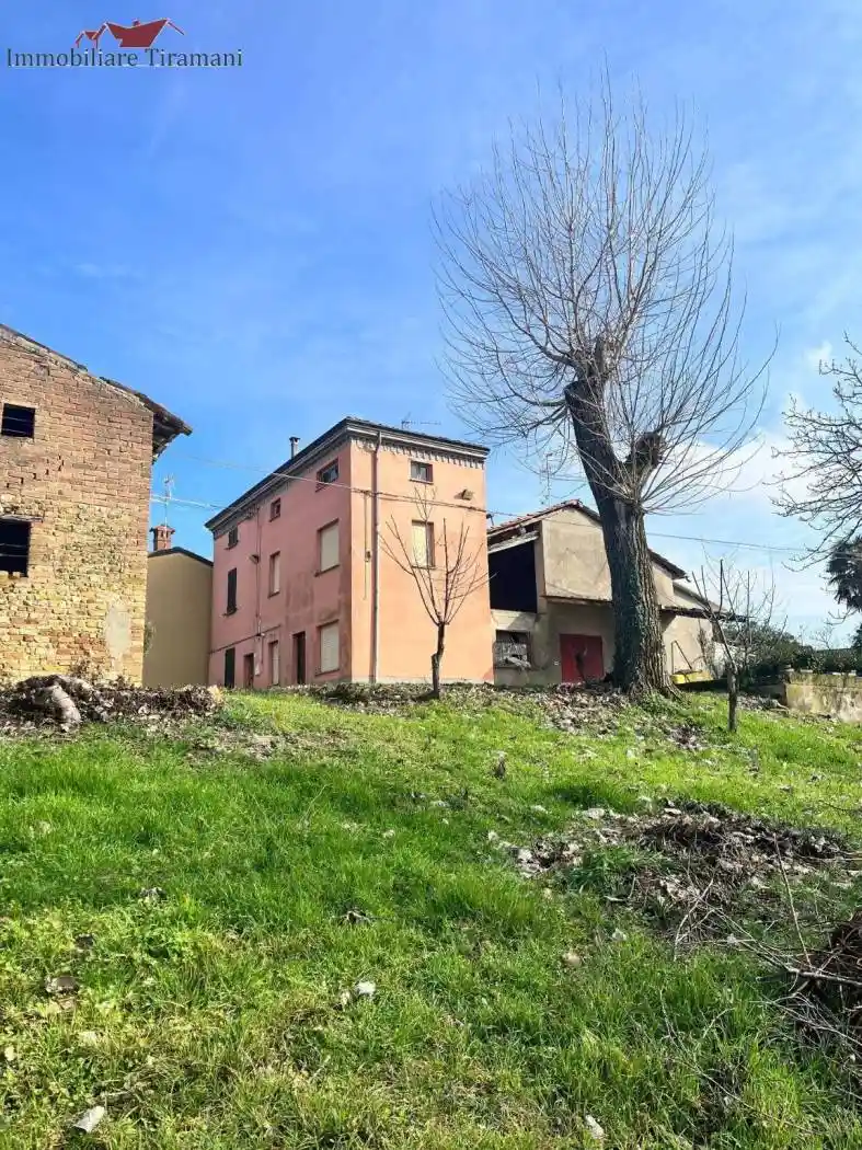 Casa indipendente in vendita a Alseno