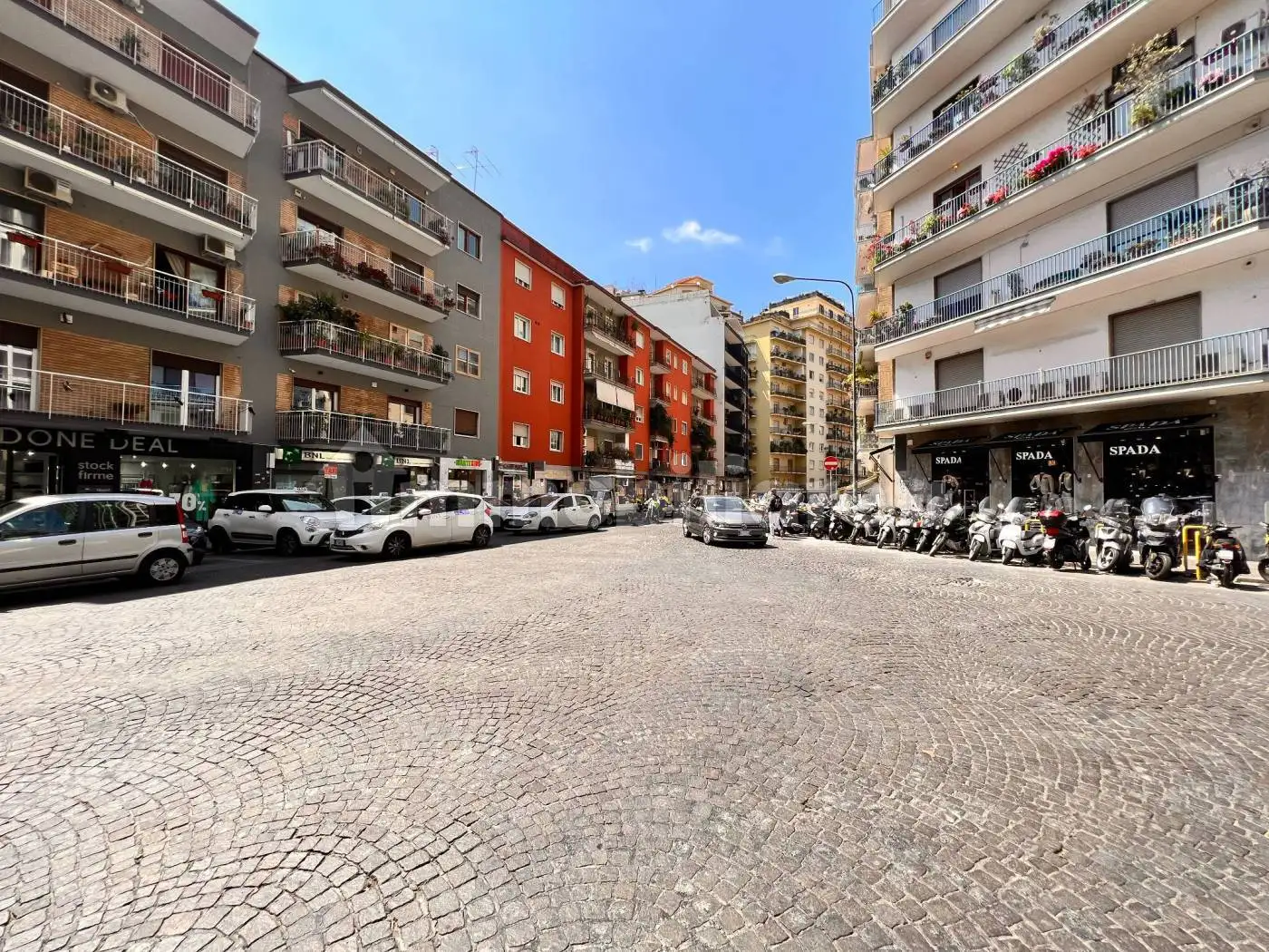 Appartamento in vendita a Napoli