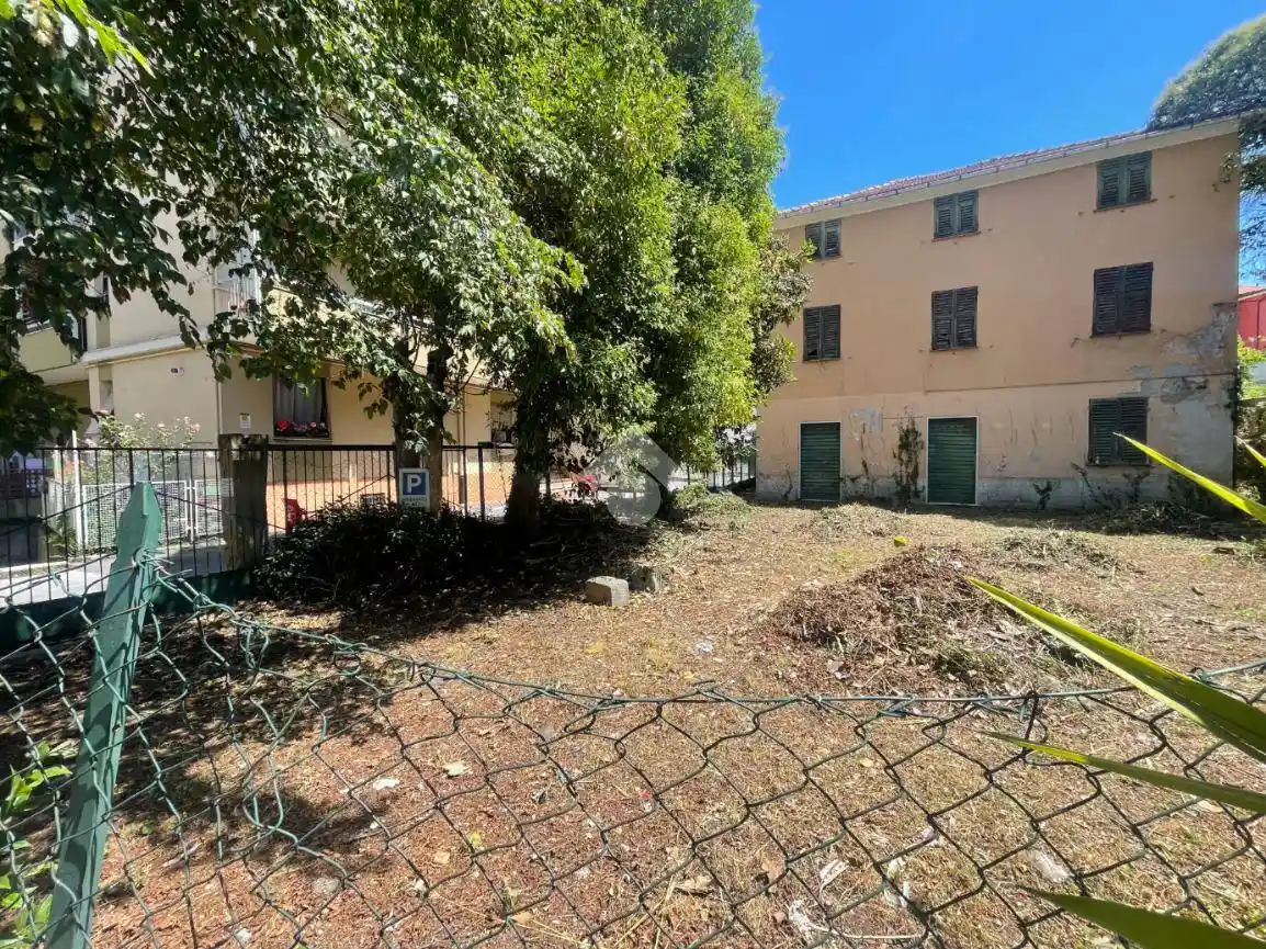 Palazzo - Edificio in vendita a Sant'Olcese