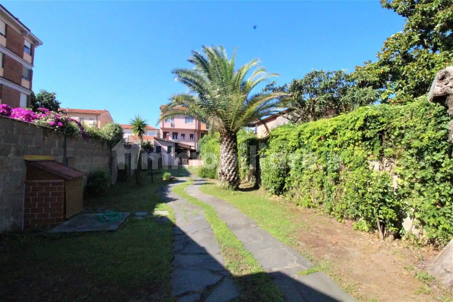 Villa in vendita a Carrara