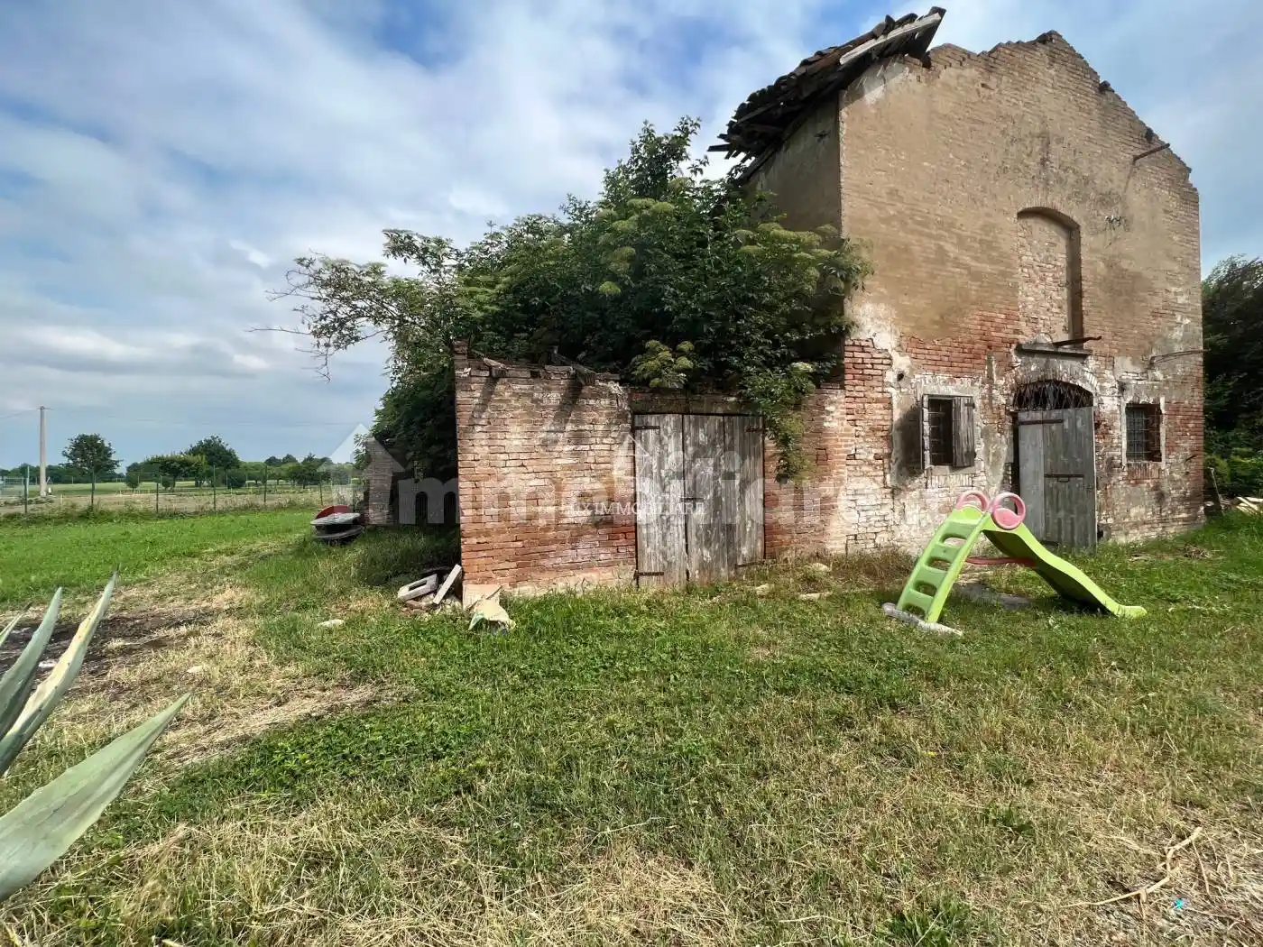 Rustico - Casale in vendita a Modena