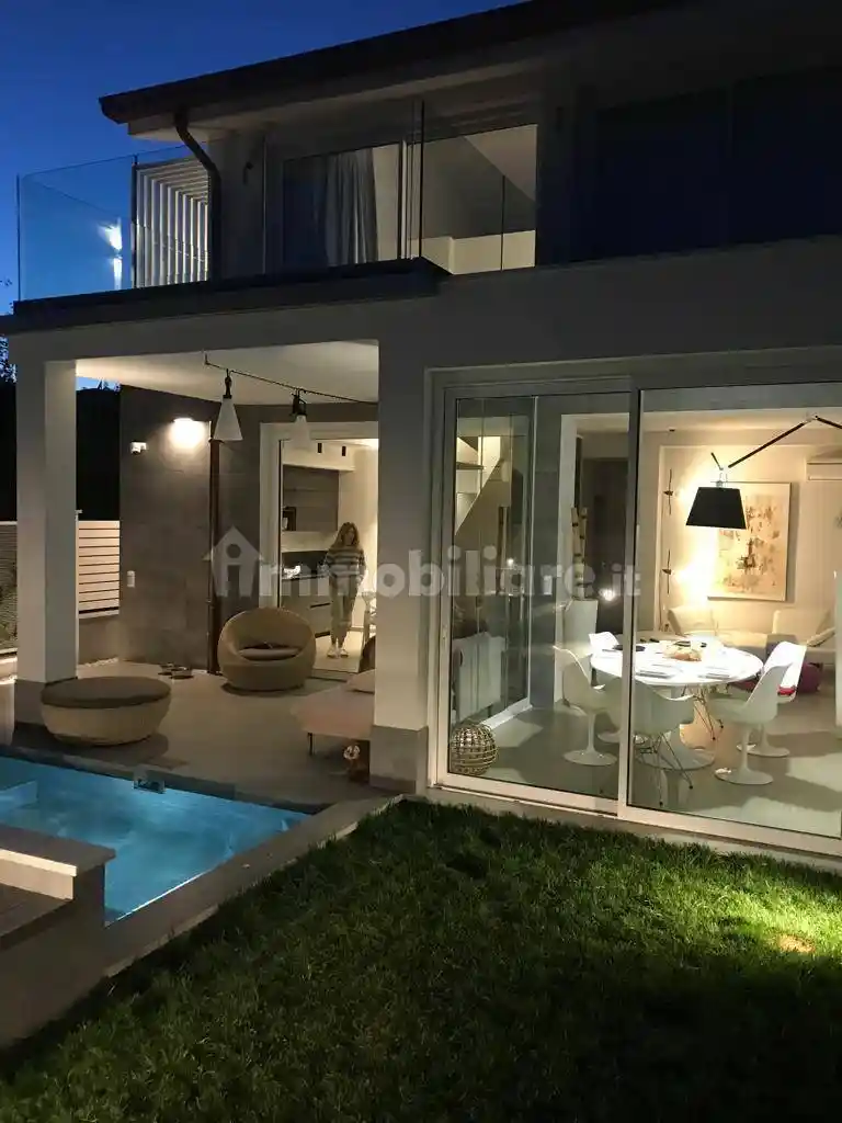 Villa in affitto a Forte dei Marmi