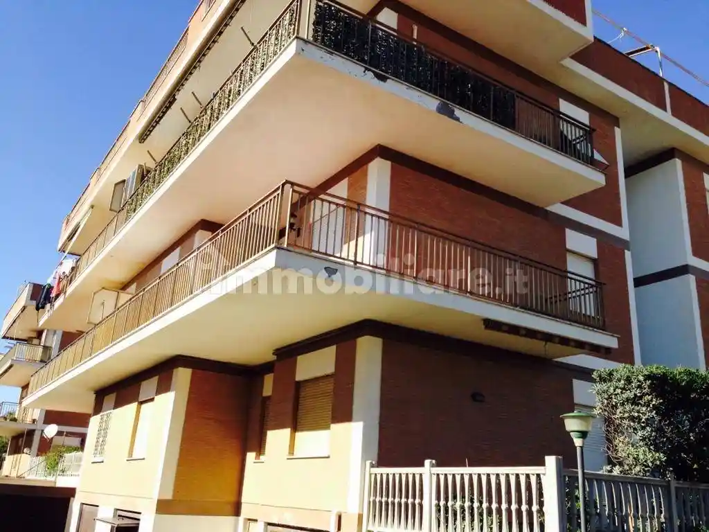Appartamento in affitto a Pomezia