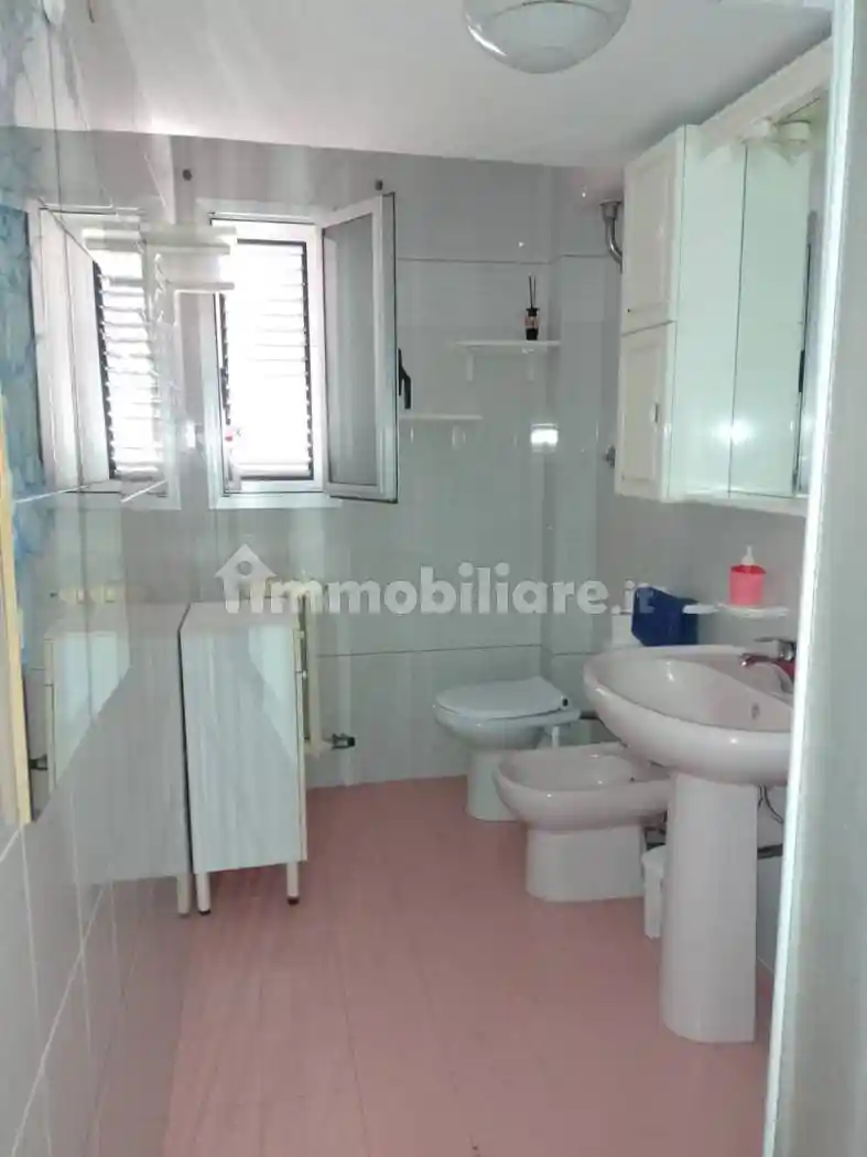 Palazzo - Edificio in Affitto - foto 2