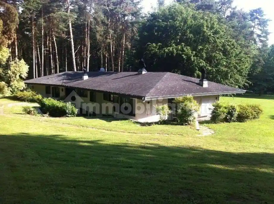 Villa in vendita a Borgo Ticino