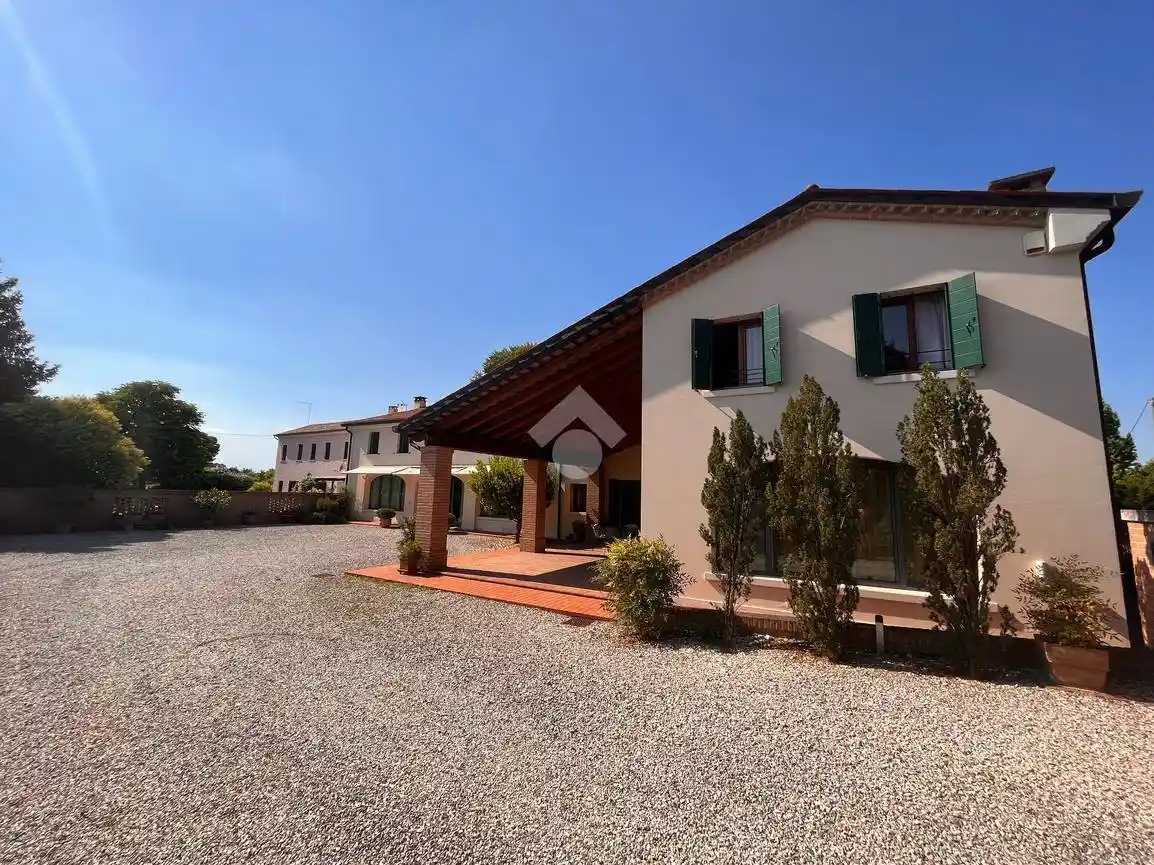 Rustico - Casale in vendita a Villafranca Padovana