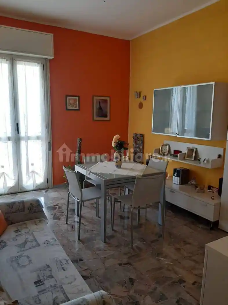 Palazzo - Edificio in vendita a Alessandria