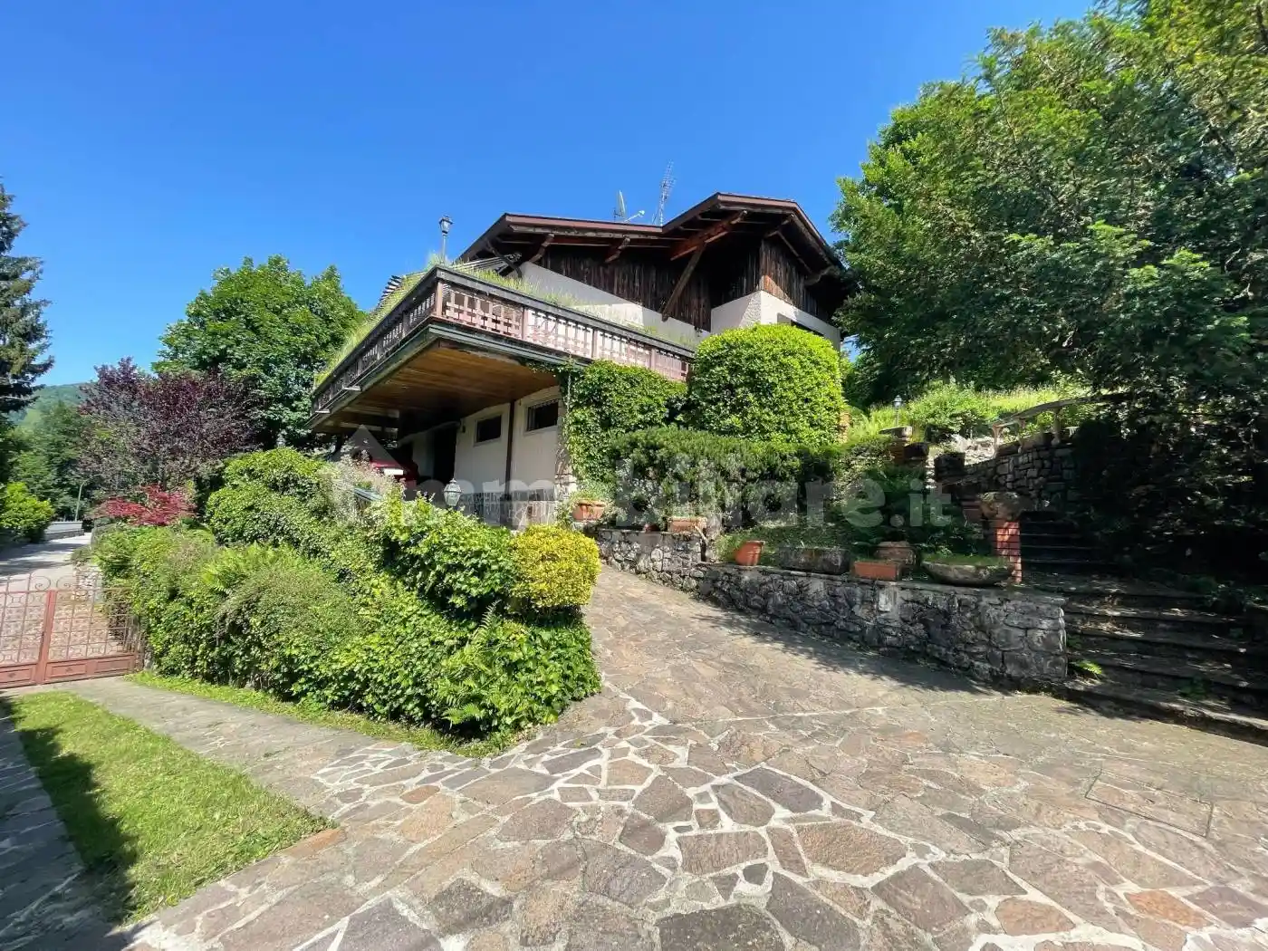 Villa in vendita a Selvino