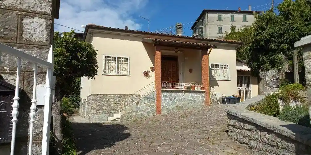 Villa in vendita a Montegabbione