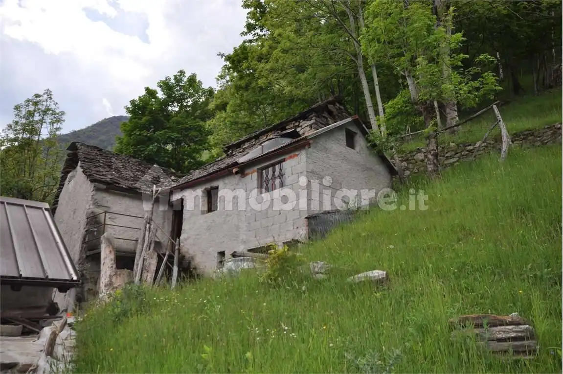 Rustico - Casale in vendita a Montescheno