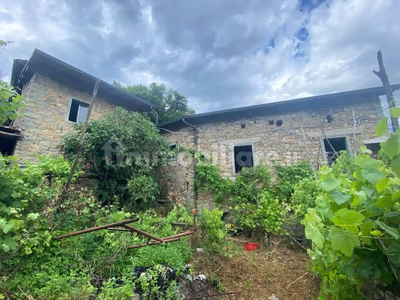 Rustico - Casale in vendita a Pontremoli