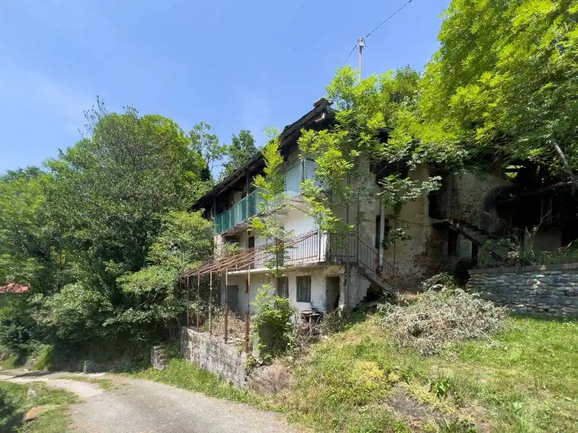 Casa indipendente in vendita a Viù