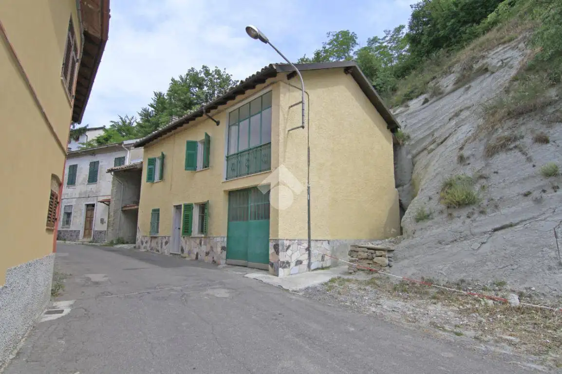 Casa indipendente in vendita a Parodi Ligure