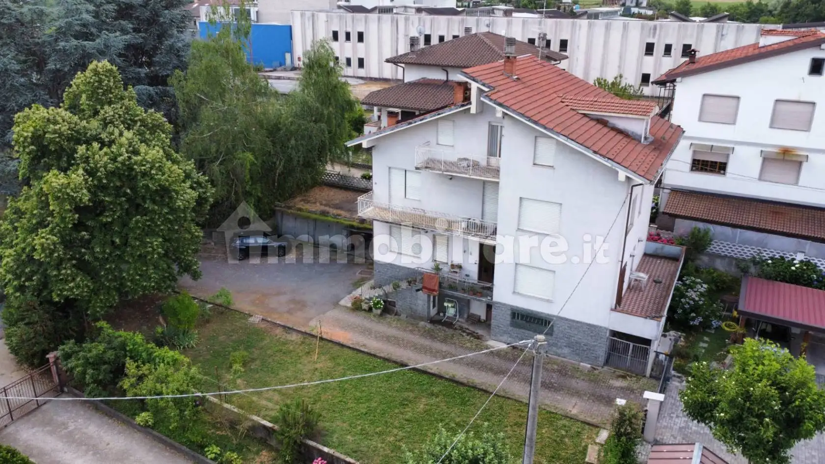 Appartamento in vendita a Lesegno