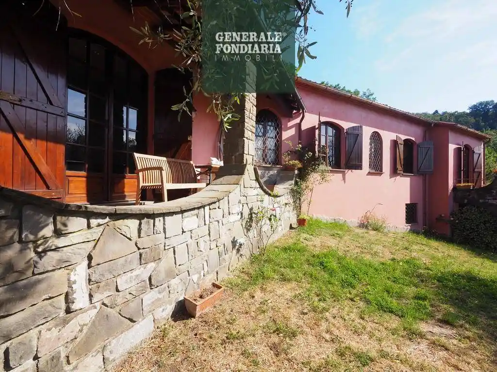 Villa in vendita a Calice al Cornoviglio