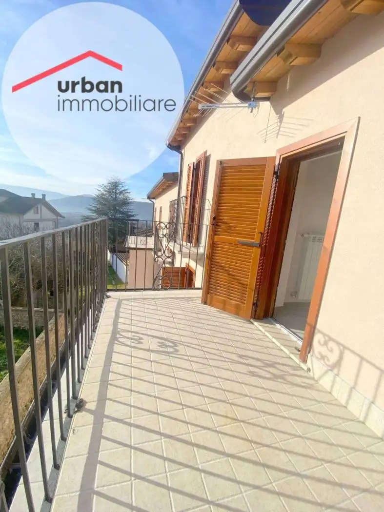 Casa indipendente in vendita a Pizzoli