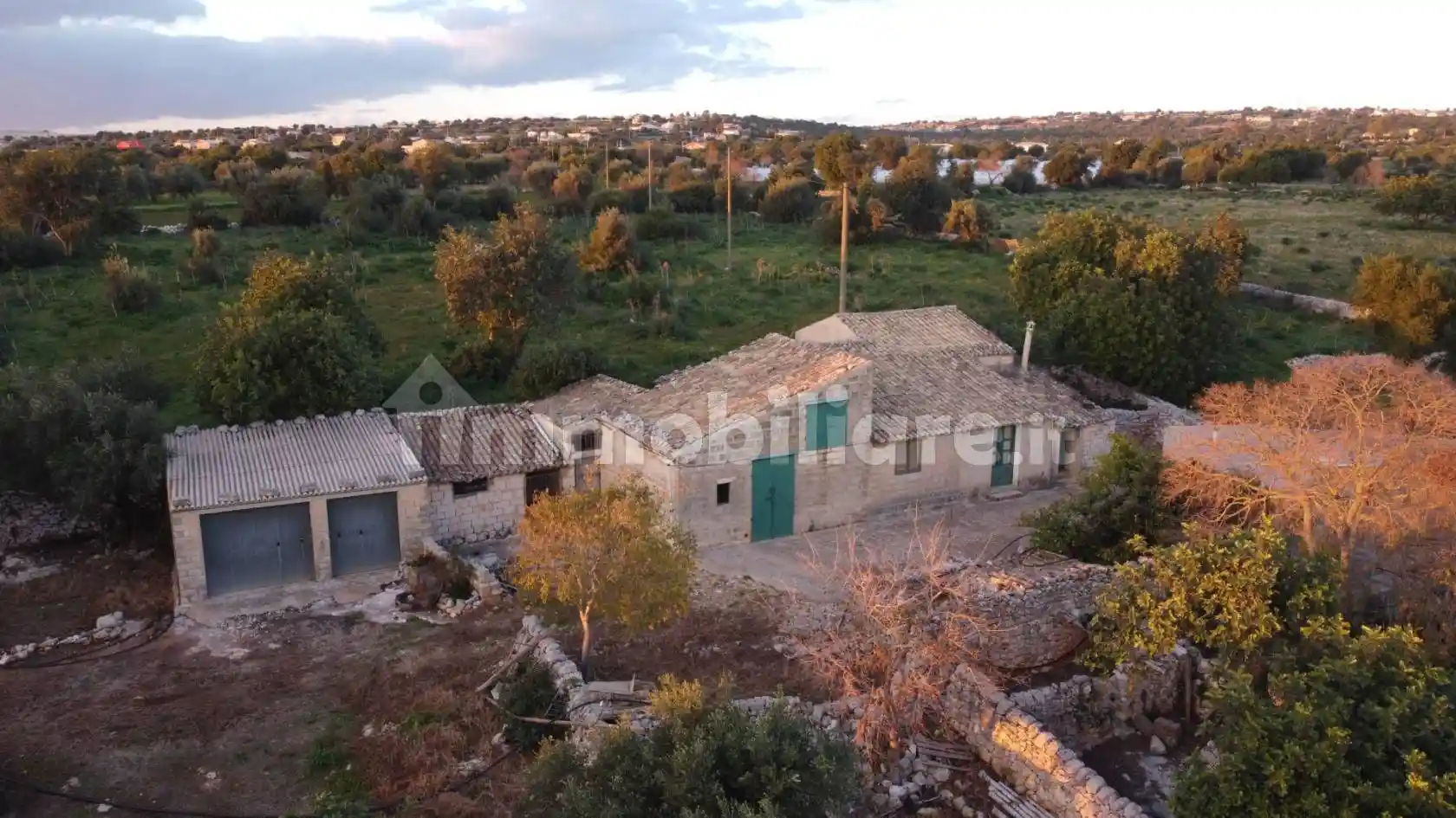 Rustico - Casale in vendita a Scicli