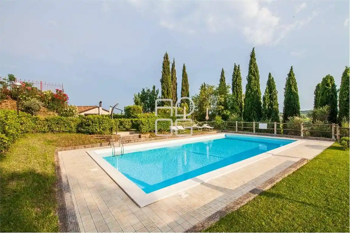 Villa in vendita a Polpenazze del Garda
