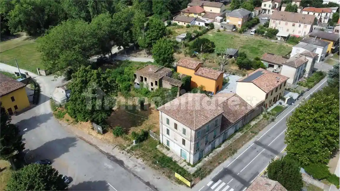 Rustico - Casale in vendita a Novi di Modena