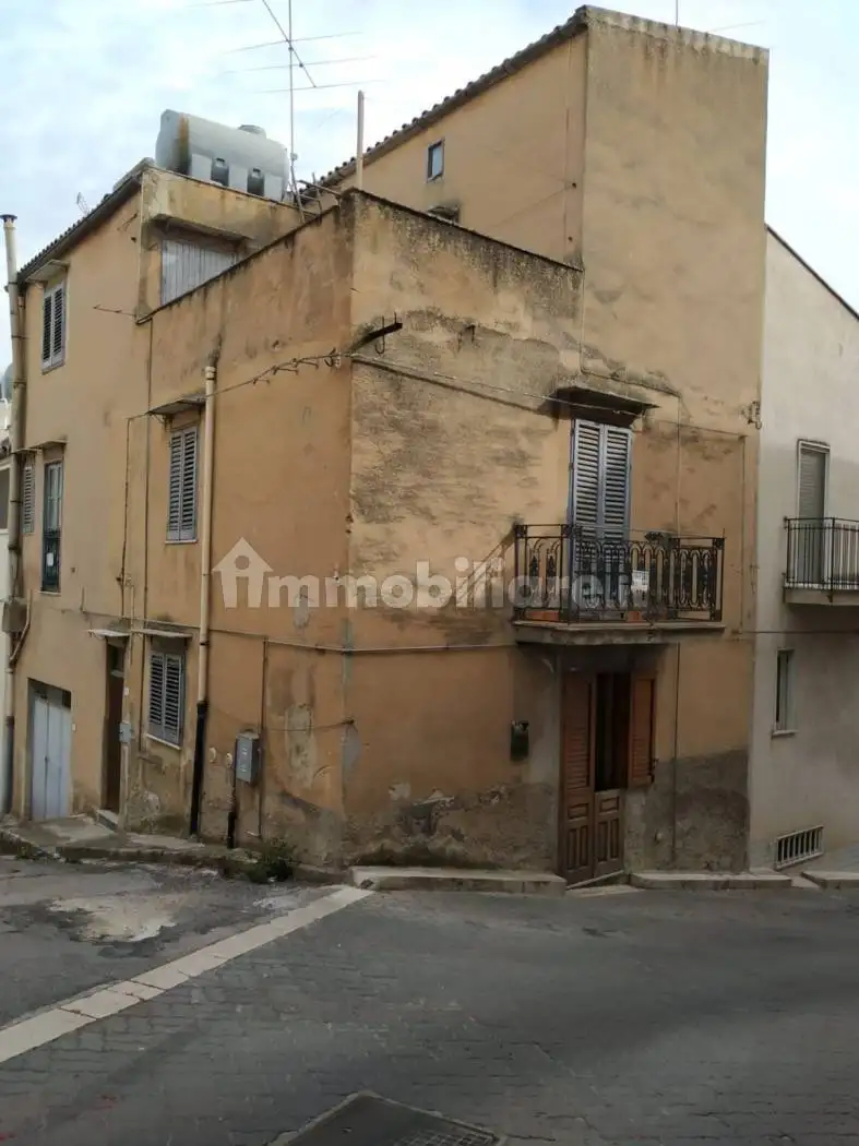 Casa indipendente in vendita a Alia