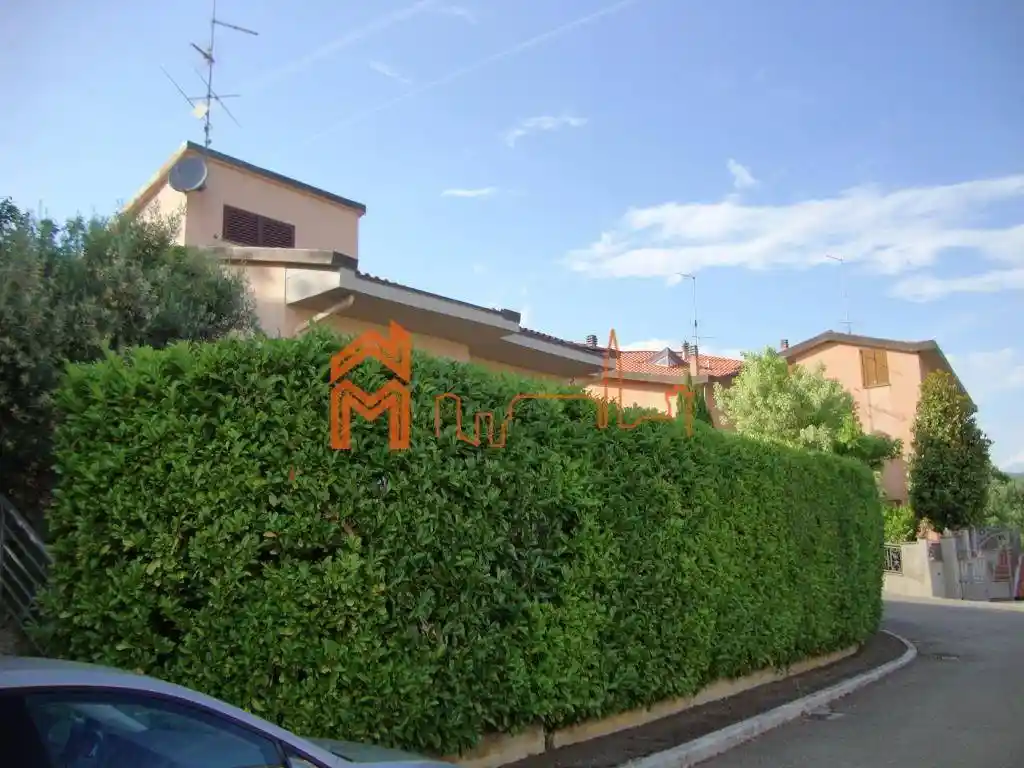 Villa in vendita a Capolona