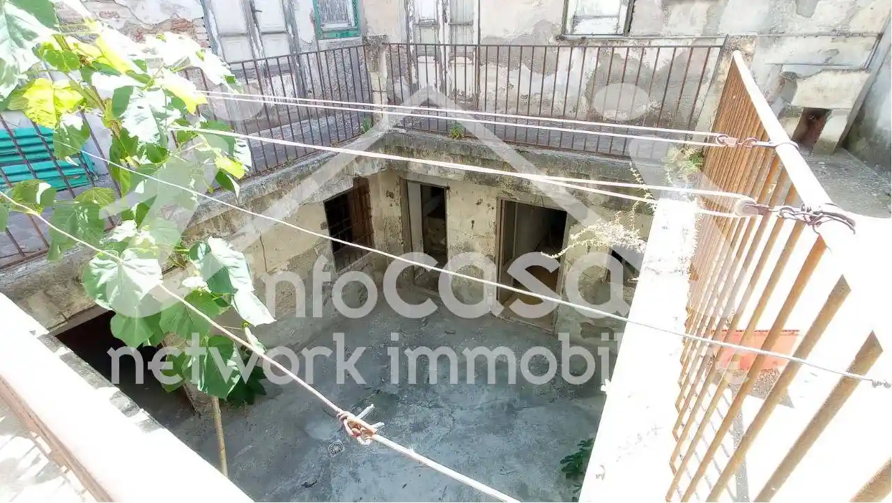 Casa indipendente in vendita a Barcellona Pozzo di Gotto