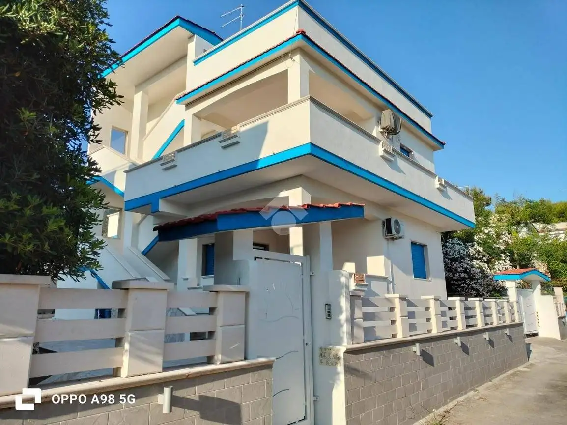 Villa in affitto a Pulsano