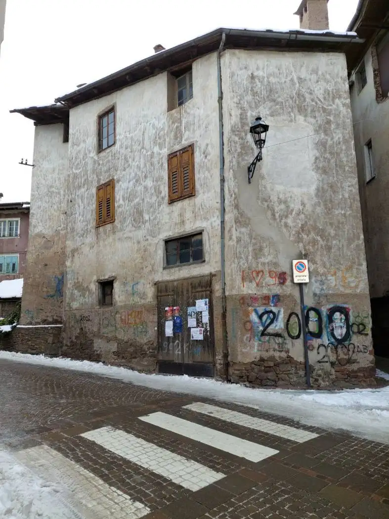 Palazzo - Edificio in vendita a Albiano