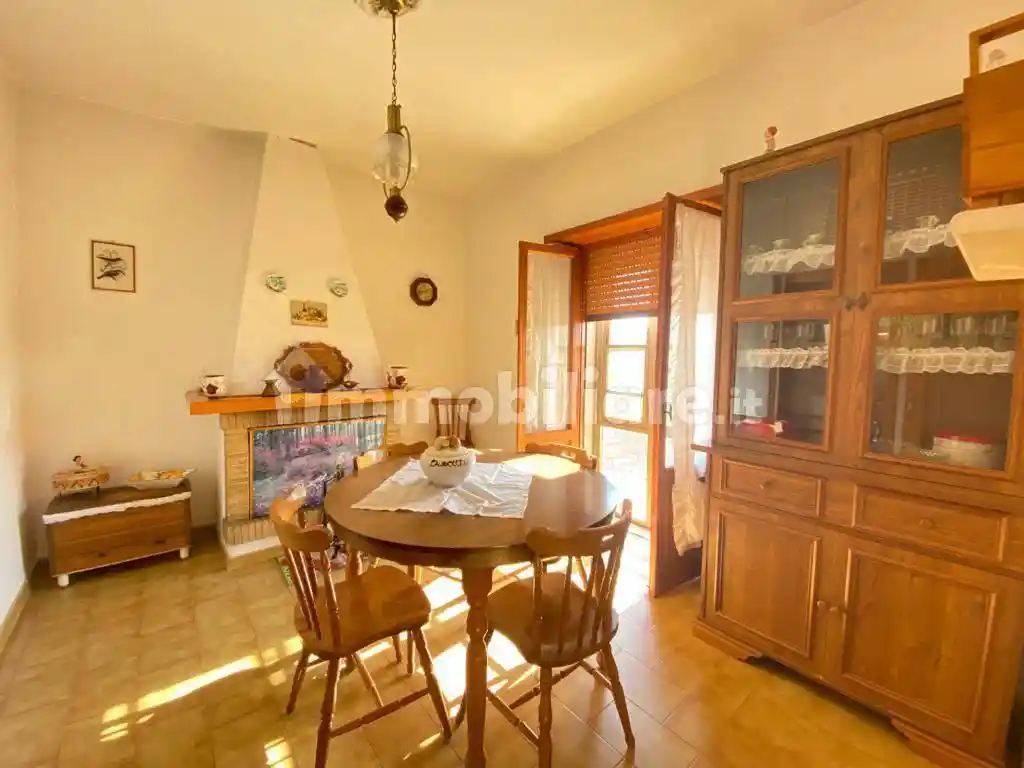 Villa unifamiliare via Attilio Di Vito, Forme, Massa d'Albe - foto 2