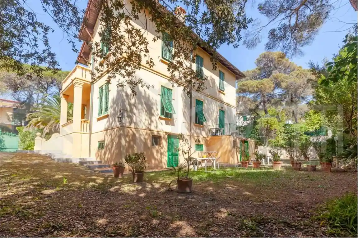 Villa in vendita a Livorno