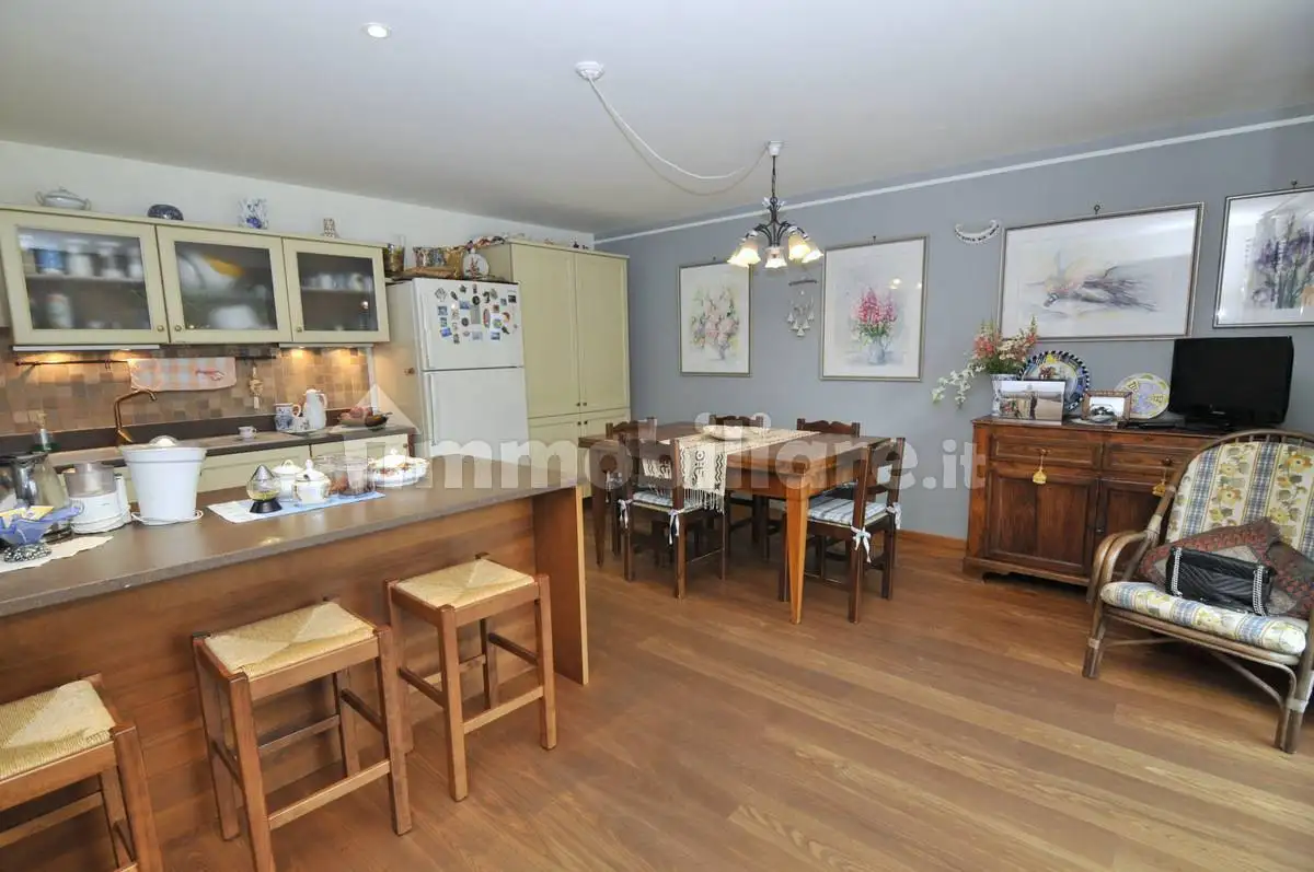 Rustico - Casale in vendita a Refrontolo