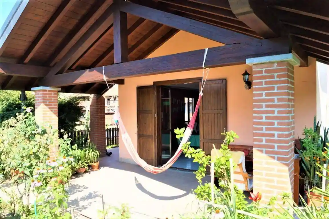 Villa in vendita a Borgo Ticino