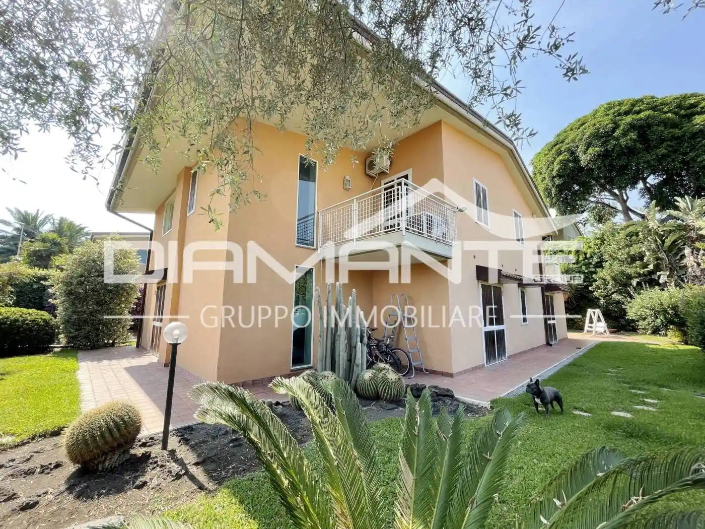 Villa in vendita a San Giovanni la Punta