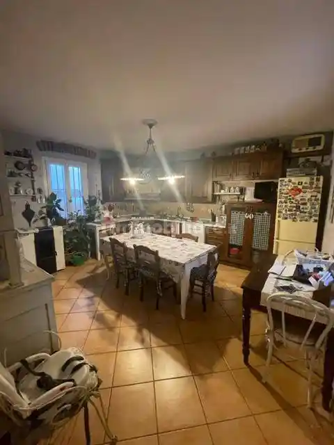 Casale, ottimo stato, 230 m², Centro, Cerreto Grue - foto 5