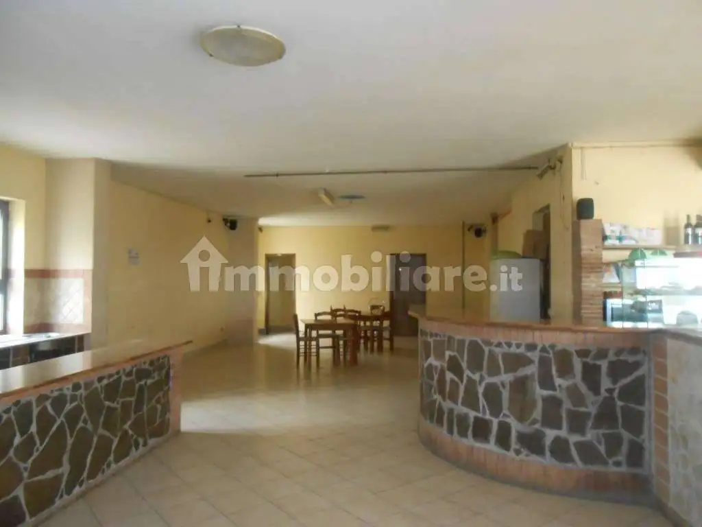 Palazzo - Edificio in vendita a Francolise