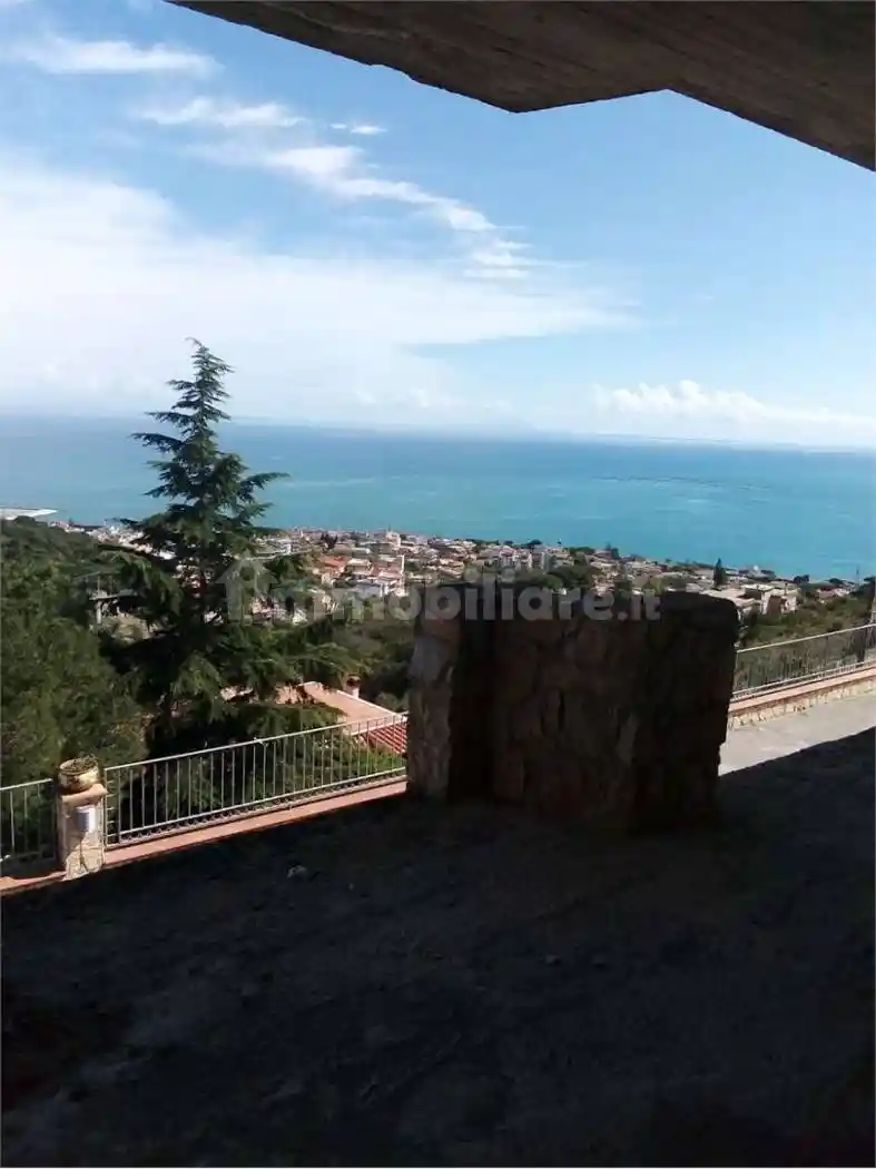 Villa in vendita a Formia
