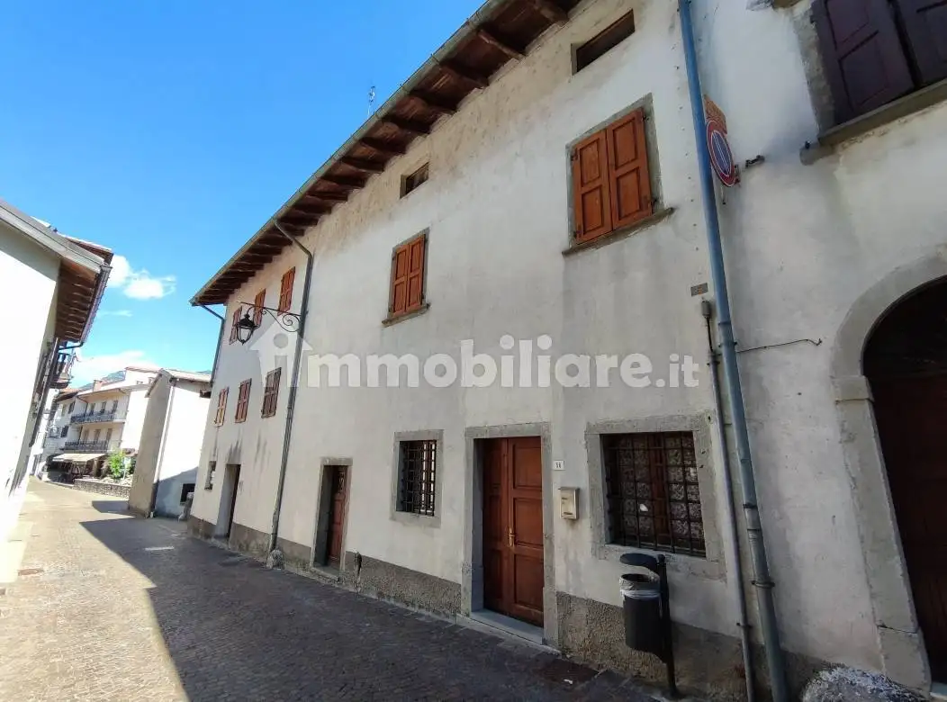 Casa indipendente in vendita a Amaro