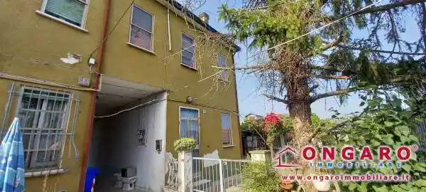 Casa indipendente in vendita a Riva del Po