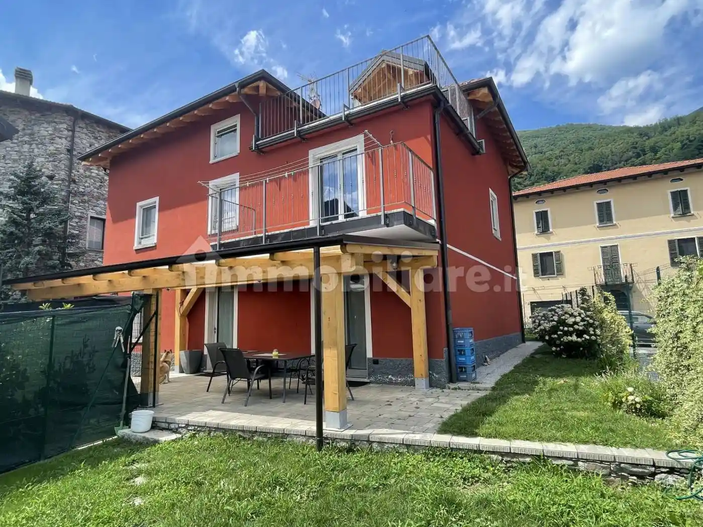 Villa in vendita a Sorico