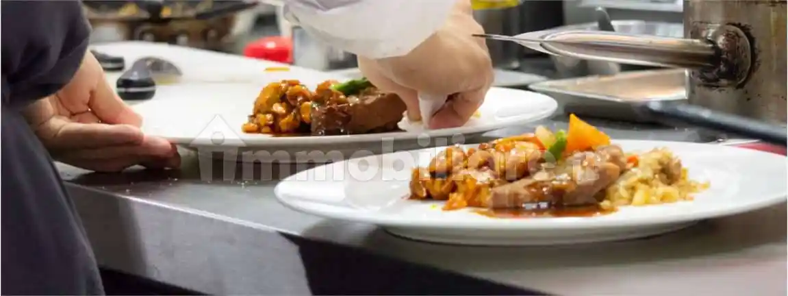 Palazzo - Edificio in vendita a Lucca