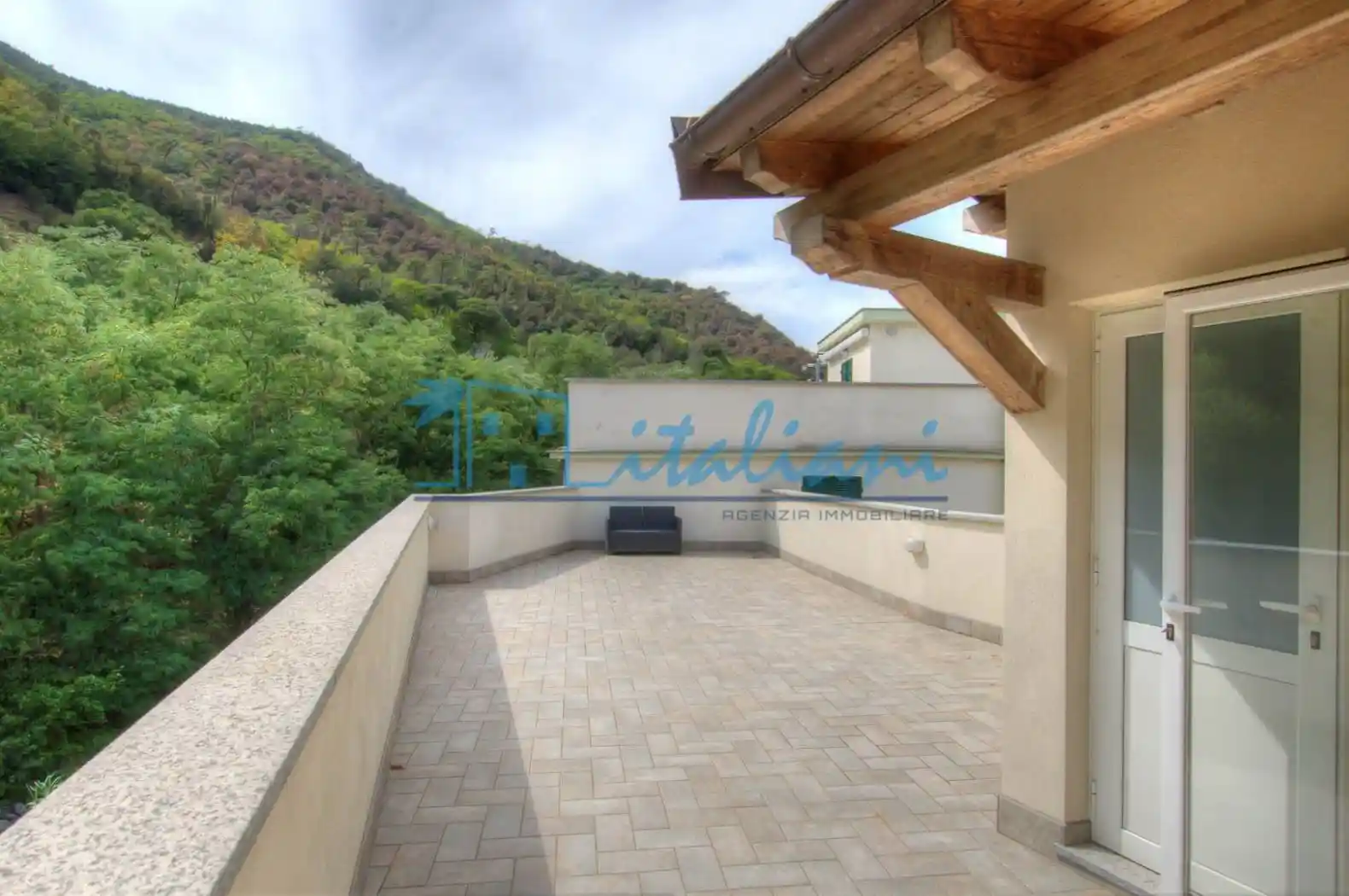 Appartamento in vendita a Varazze