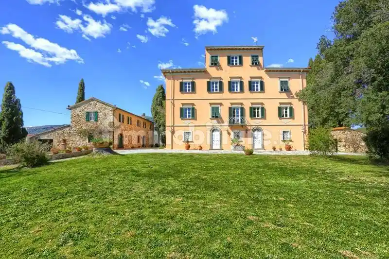 Villa in vendita a Campiglia Marittima