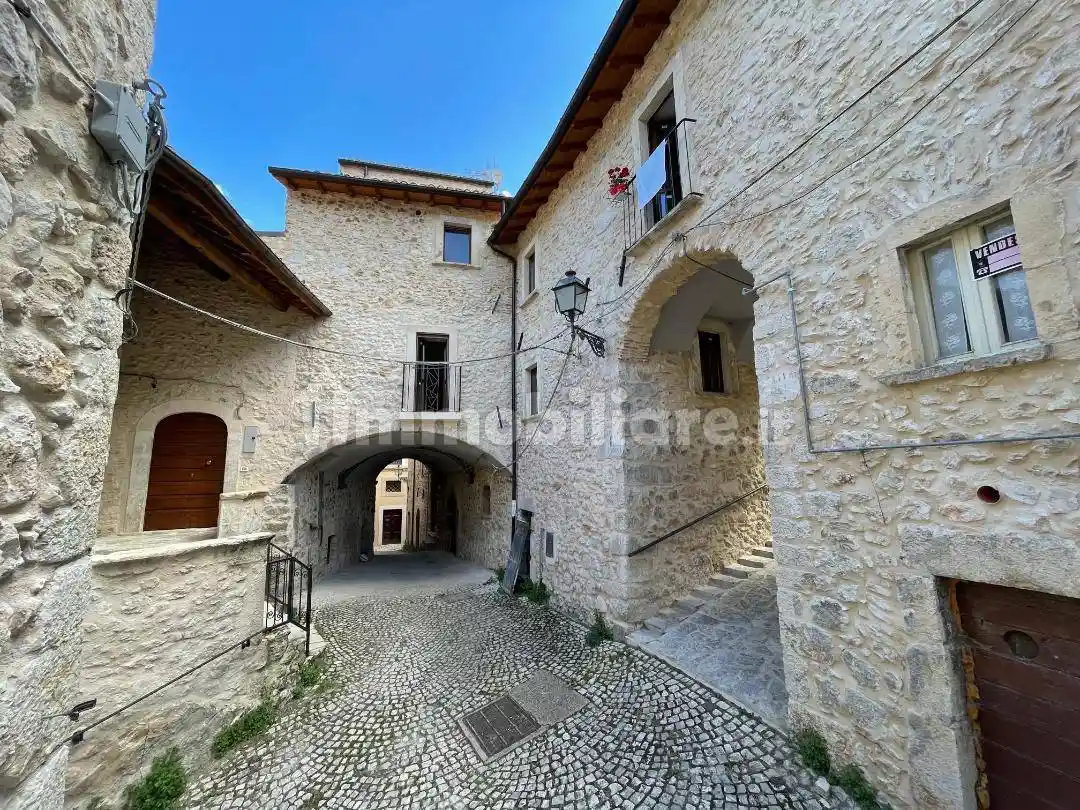 Terratetto unifamiliare via discesa dal Colle snc, Fontecchio - foto 3