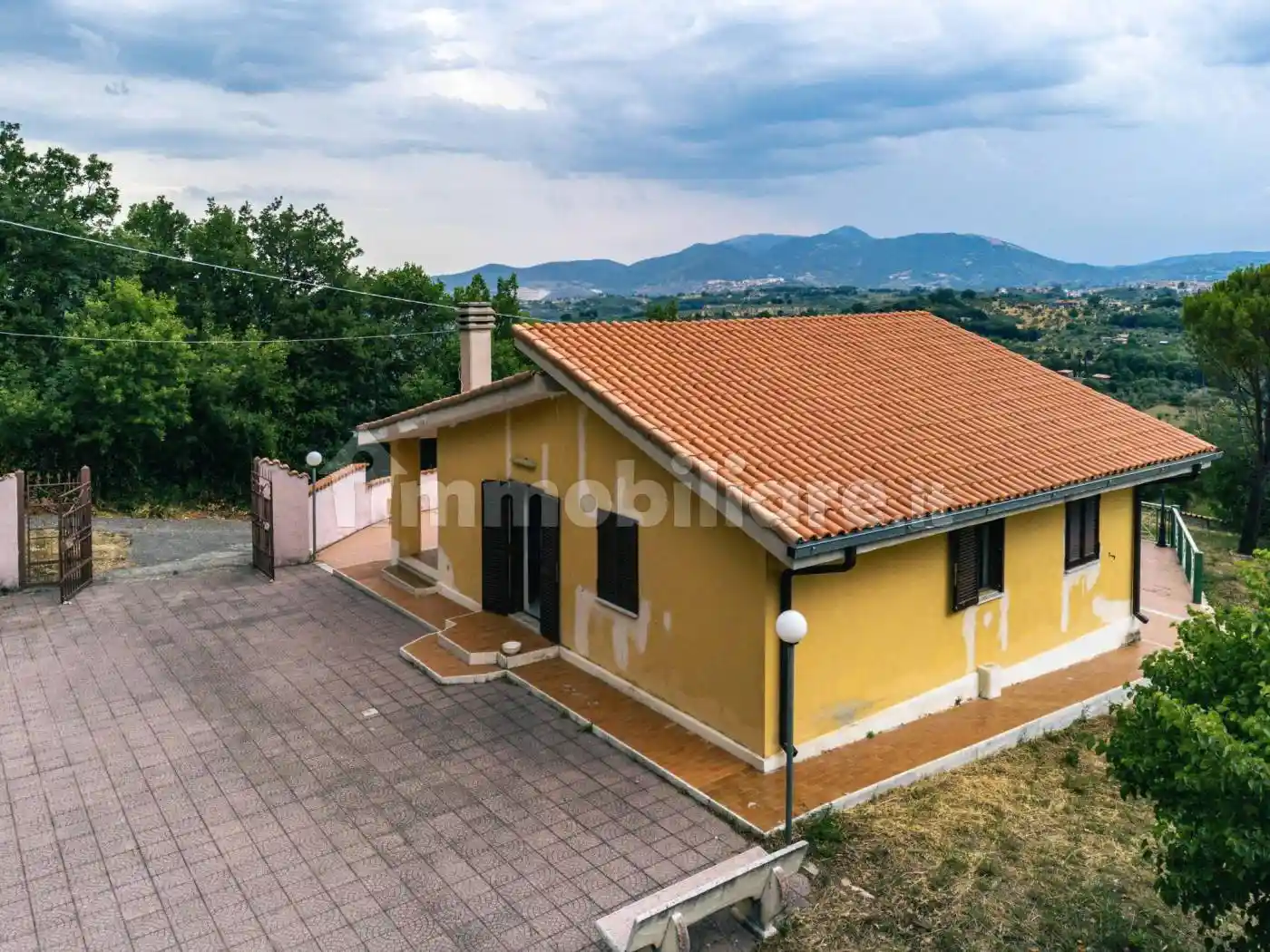 Villa in vendita a Toffia